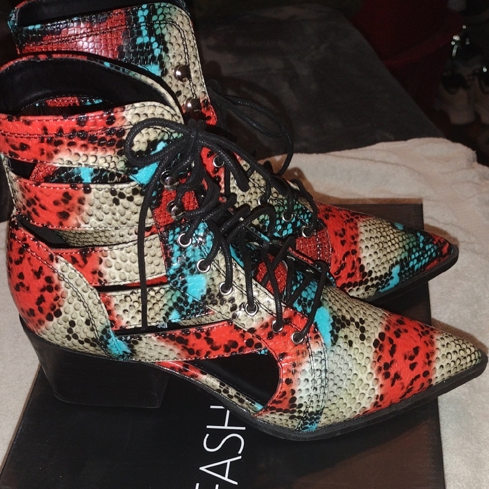 Fashion Nova Red Turquoise Cream Black Snake-Print Ankle Boots - Picture 2 of 4